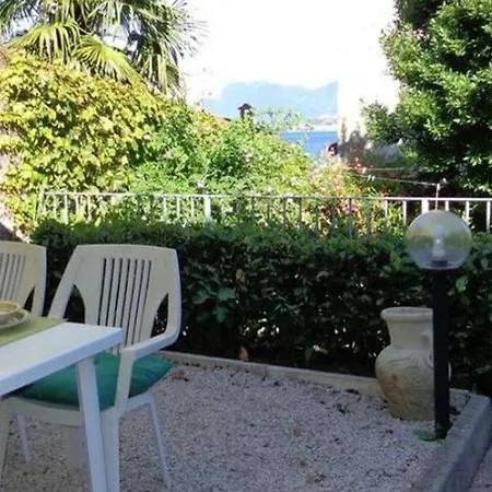 Lognomoelafatina Apartment *